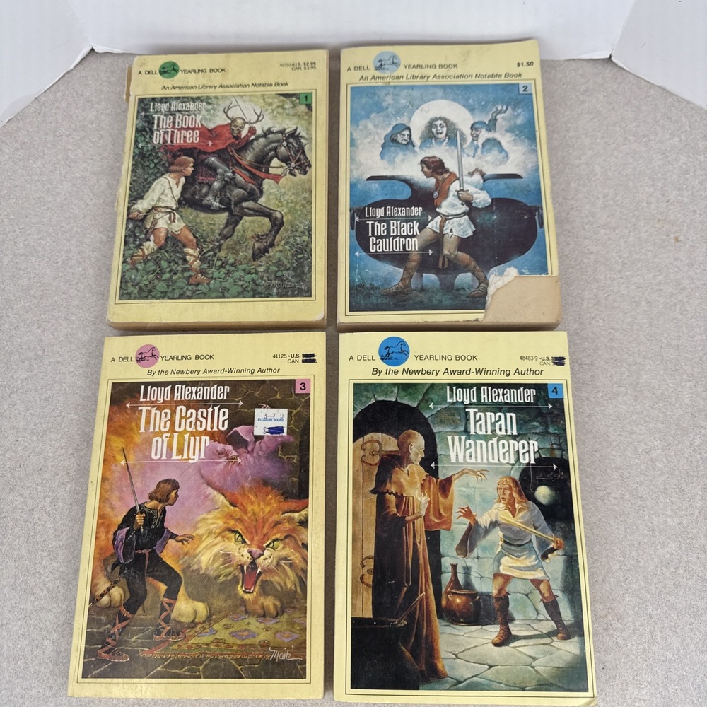 Vitnage PRYDAIN CHRONICLES Lloyd Alexander 1970s‎ yellow Vol. 1-4